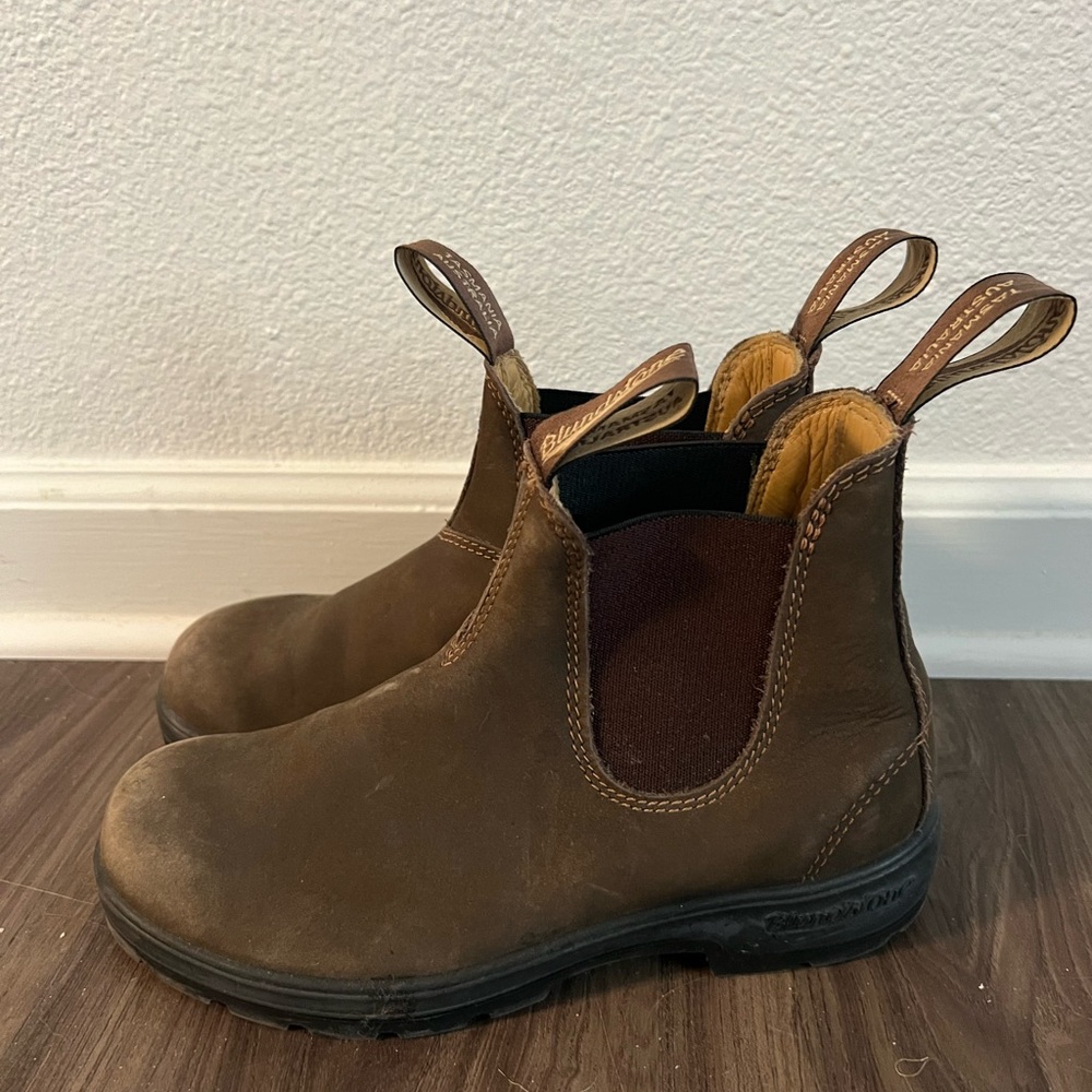 Women’s Brown Blundstone Boots, size 7.5, like new
